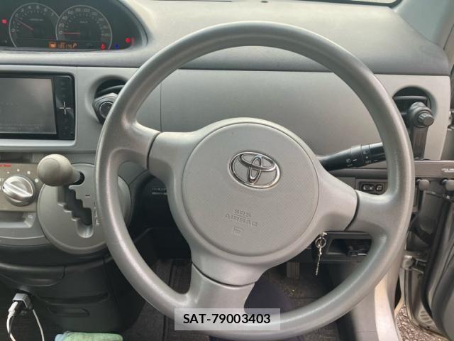 Toyota SIENTA 2010-06 7224963-19