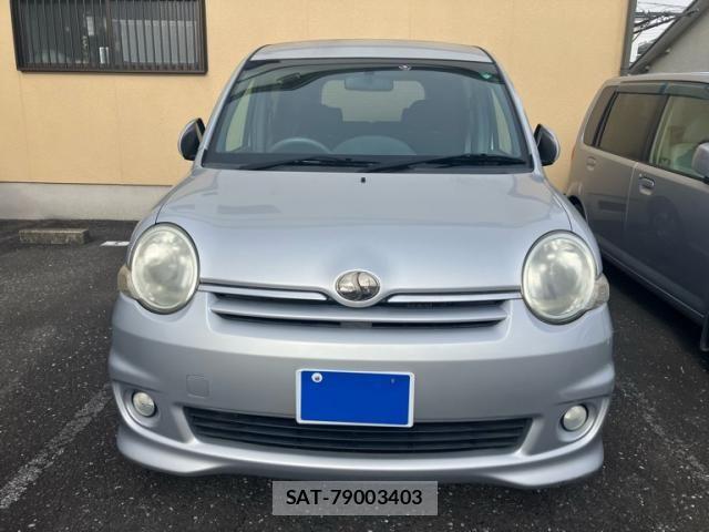 Toyota SIENTA 2010-06 7224963-1