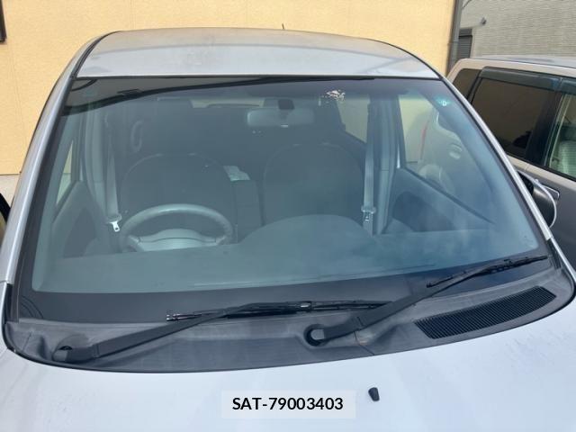 Toyota SIENTA 2010-06 7224963-4