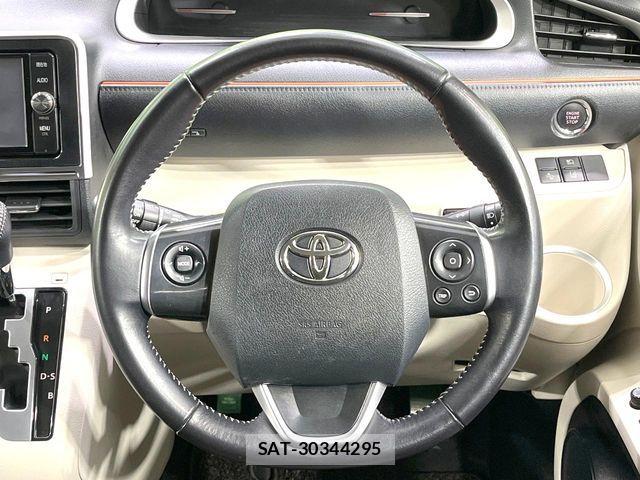 Toyota SIENTA 2016-09 7224989-11