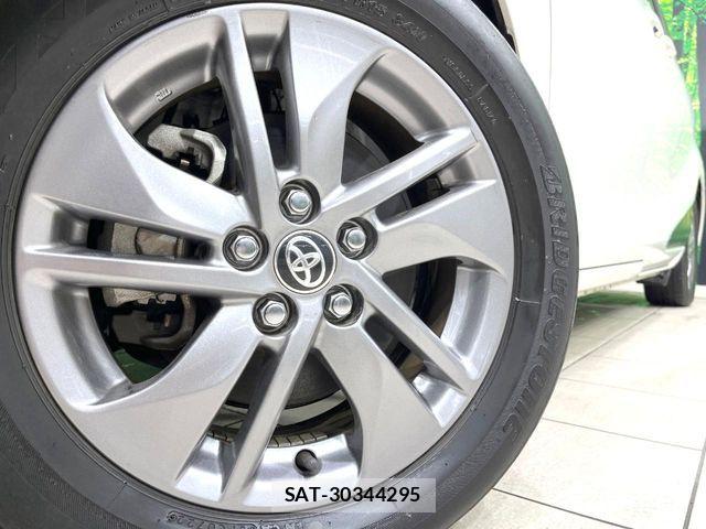 Toyota SIENTA 2016-09 7224989-13