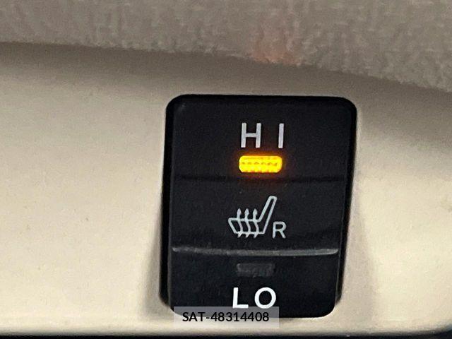 Toyota SIENTA 2016-05 7224977-6