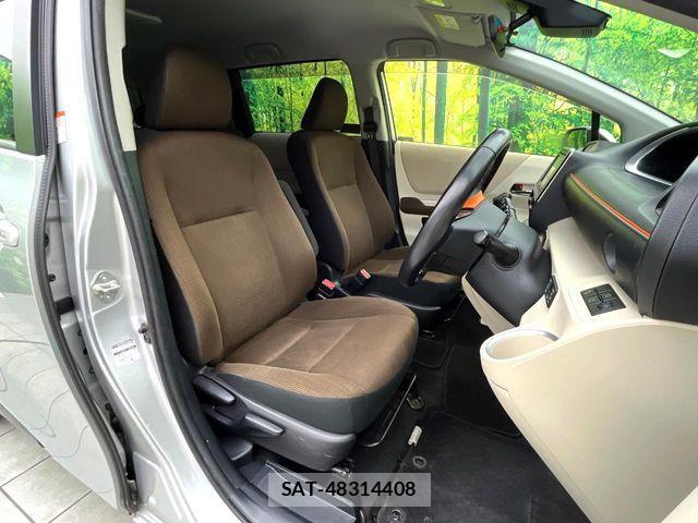 Toyota SIENTA 2016-05 7224977-7