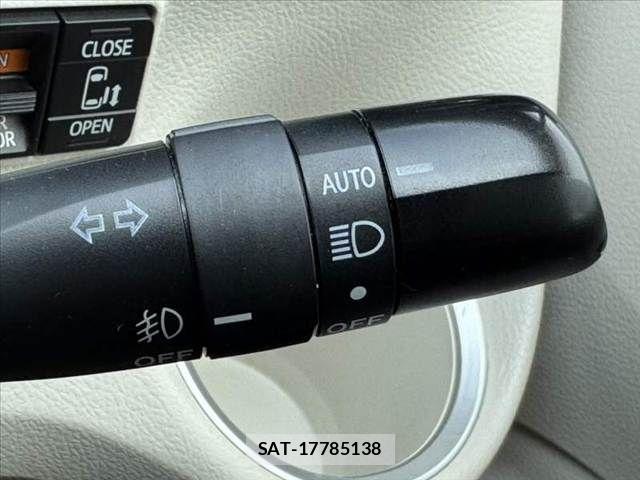 Toyota SIENTA 2016-05 7224979-26