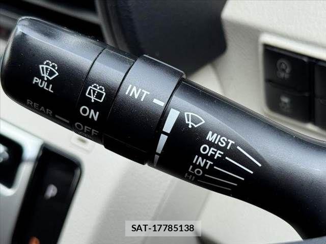 Toyota SIENTA 2016-05 7224979-27