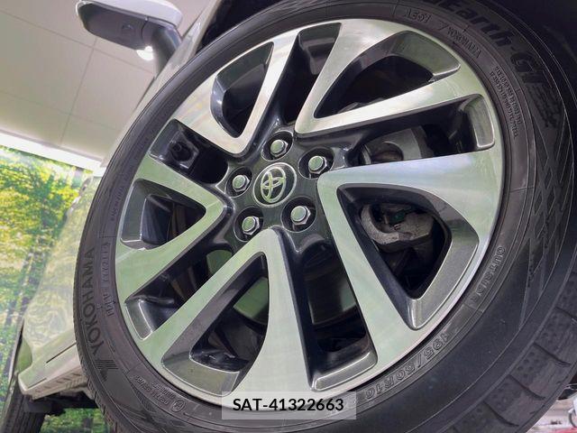 Toyota SIENTA 2019-06 7252296-12