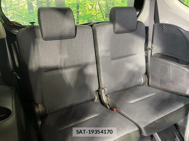 Toyota SIENTA 2016-05 7252301-10