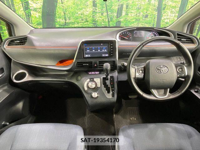 Toyota SIENTA 2016-05 7252301-1