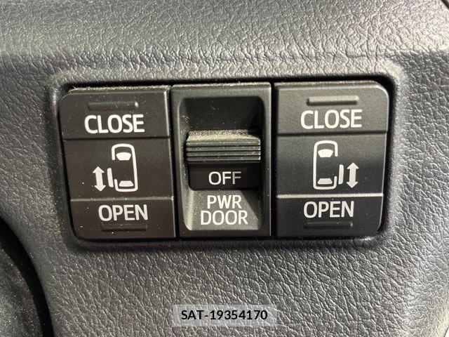 Toyota SIENTA 2016-05 7252301-4