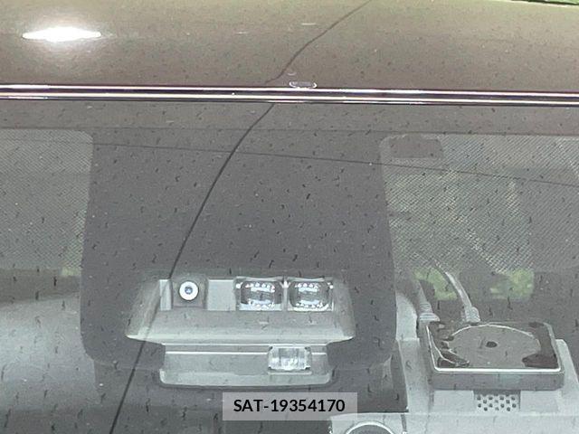 Toyota SIENTA 2016-05 7252301-5