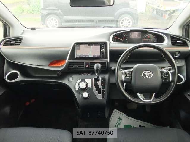 Toyota SIENTA 2017-04 7252308-2
