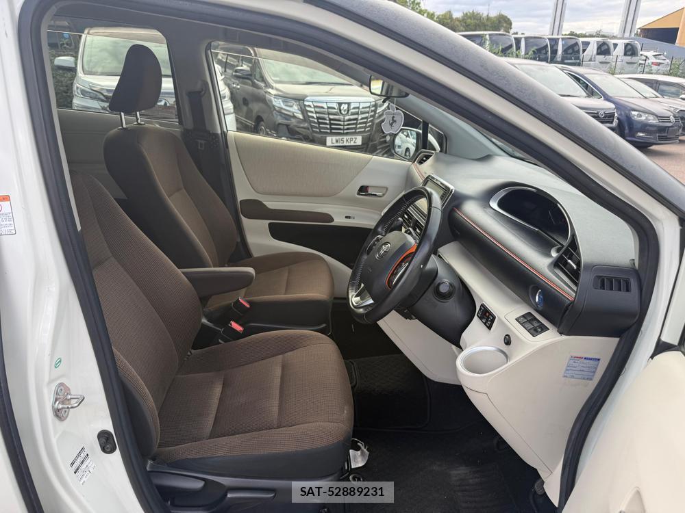 Toyota SIENTA 2016-04 1254477-10