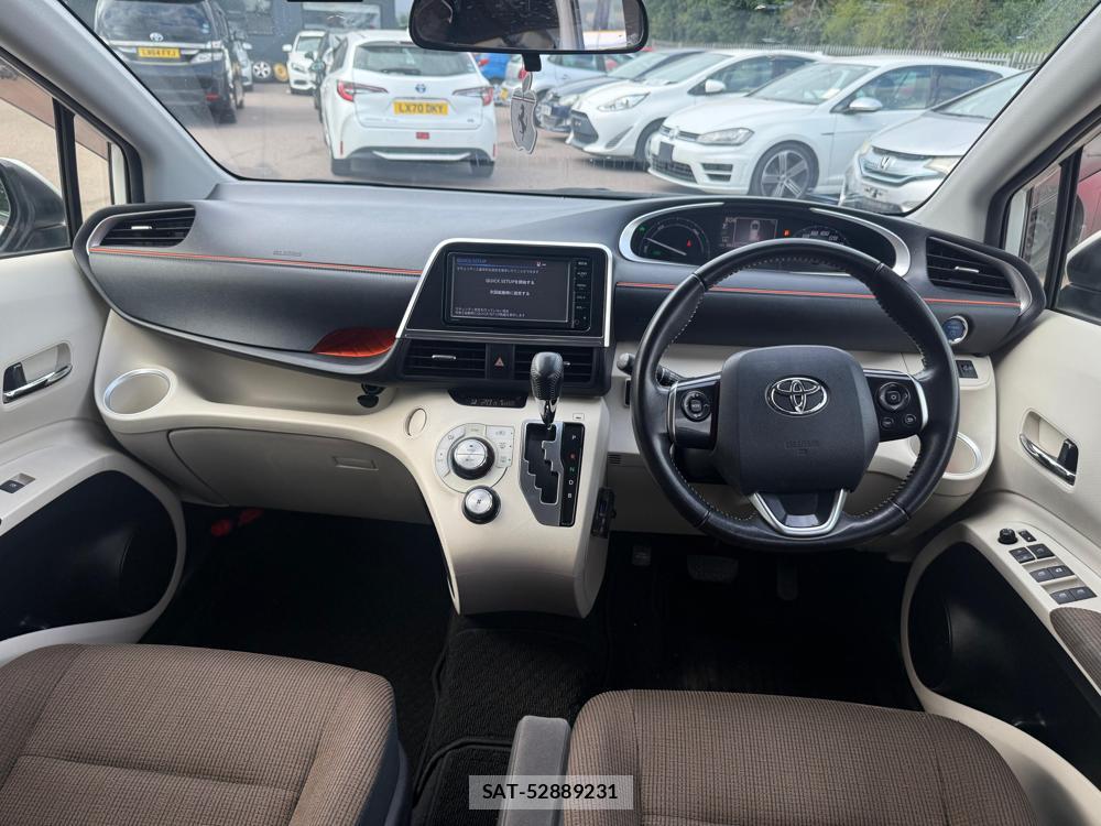 Toyota SIENTA 2016-04 1254477-11