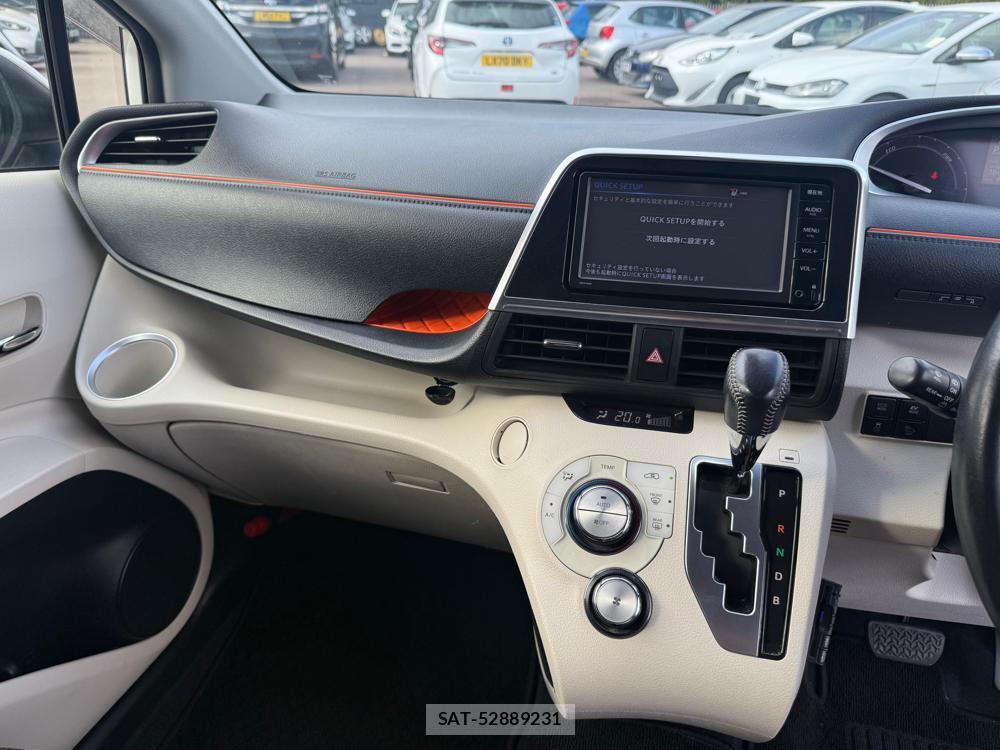 Toyota SIENTA 2016-04 1254477-19