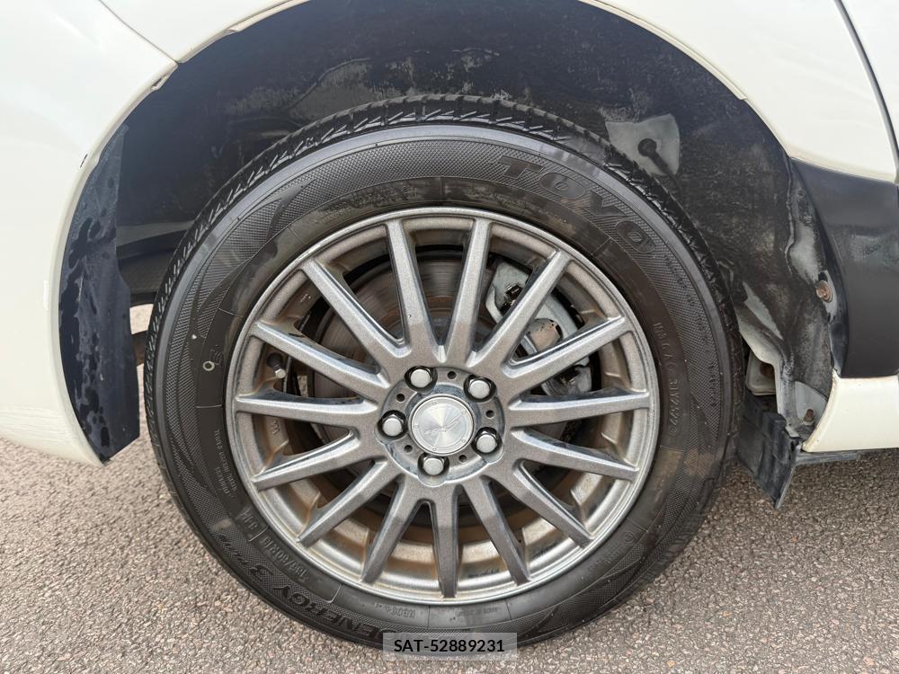 Toyota SIENTA 2016-04 1254477-27