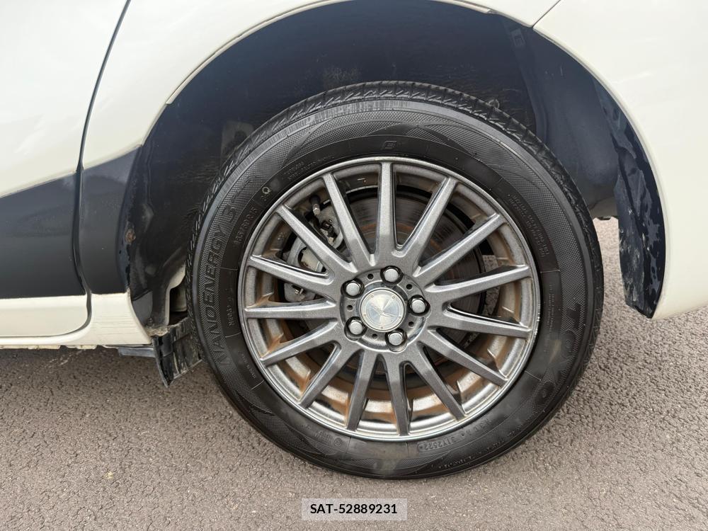 Toyota SIENTA 2016-04 1254477-30