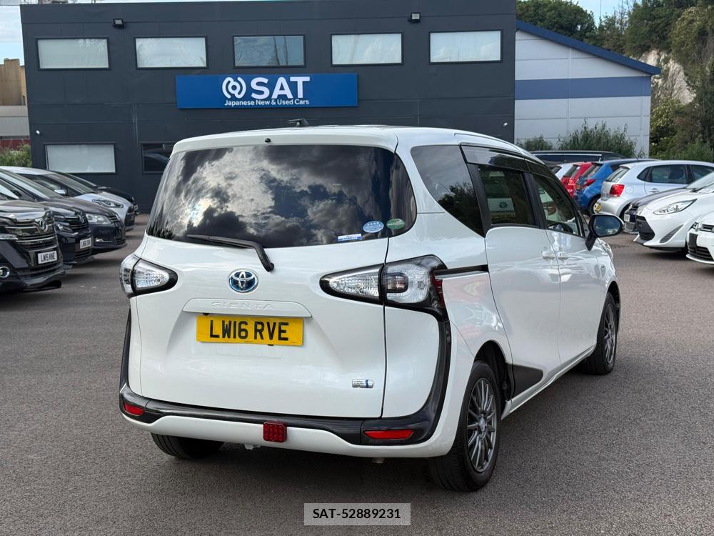 Toyota SIENTA 2016-04 1254477-4