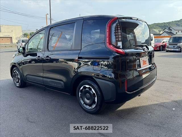 Toyota SIENTA 2023-11 7252290-12