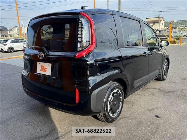Toyota SIENTA 2023-11 7252290-14