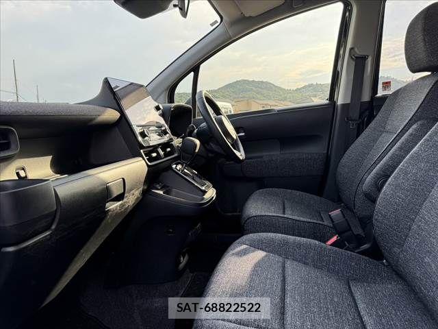 Toyota SIENTA 2023-11 7252290-17