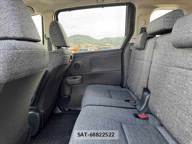 Toyota SIENTA 2023-11 7252290-18