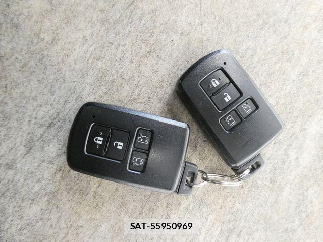 Toyota SIENTA 2017-04 7252306-29