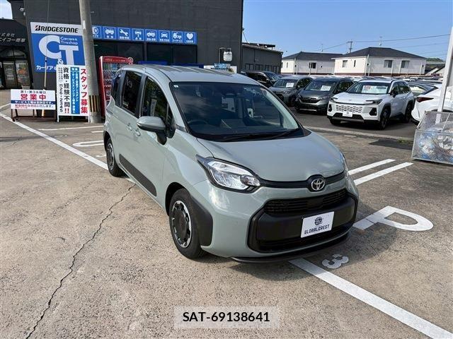 Toyota SIENTA 2023-04 7252300-9