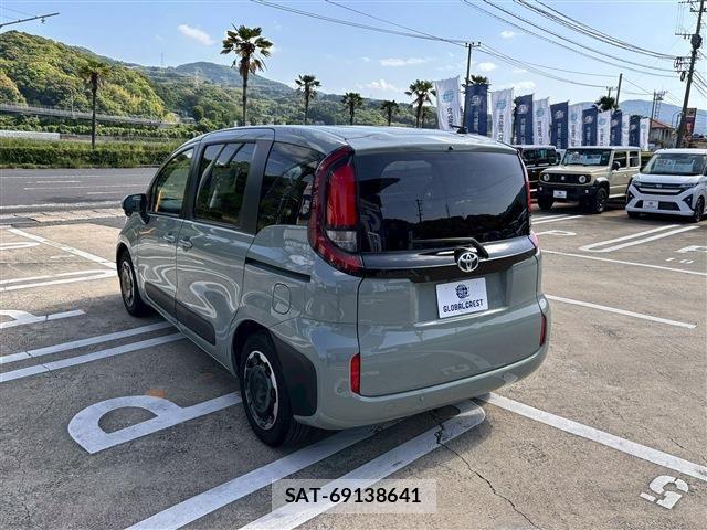 Toyota SIENTA 2023-04 7252300-13