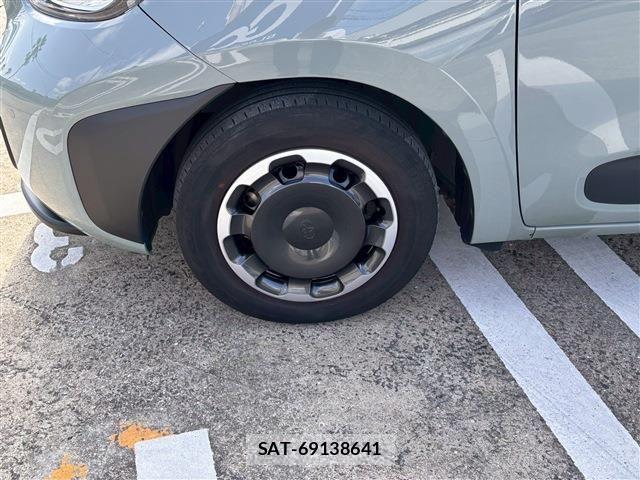 Toyota SIENTA 2023-04 7252300-17