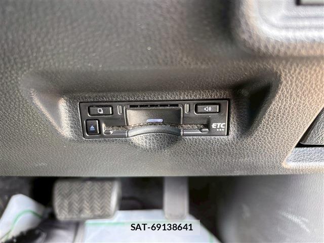 Toyota SIENTA 2023-04 7252300-22