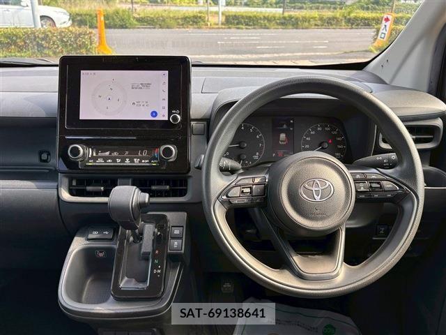 Toyota SIENTA 2023-04 7252300-23