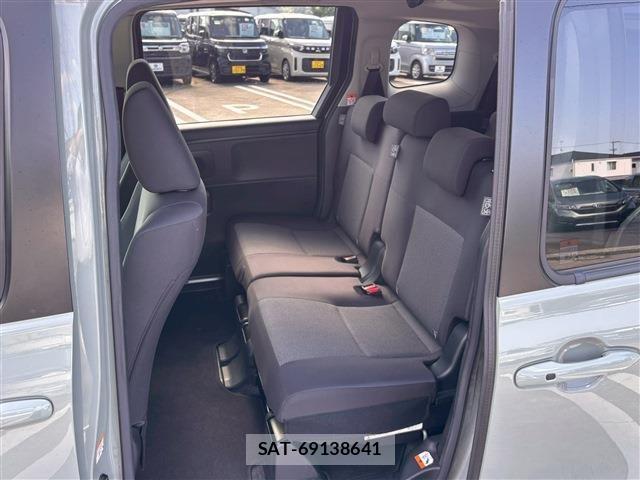 Toyota SIENTA 2023-04 7252300-5