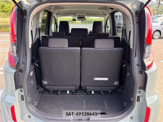 Toyota SIENTA 2023-04 7252300-7