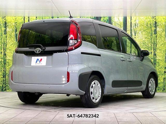 Toyota SIENTA 2023-04 7252298-16