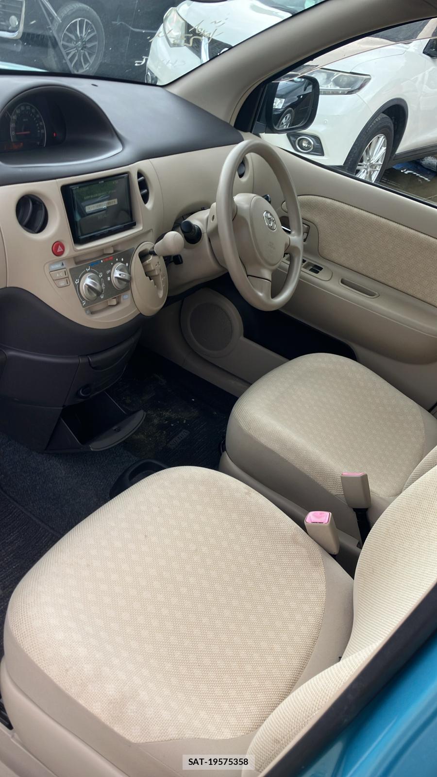 Toyota SIENTA 2009 6341214-10