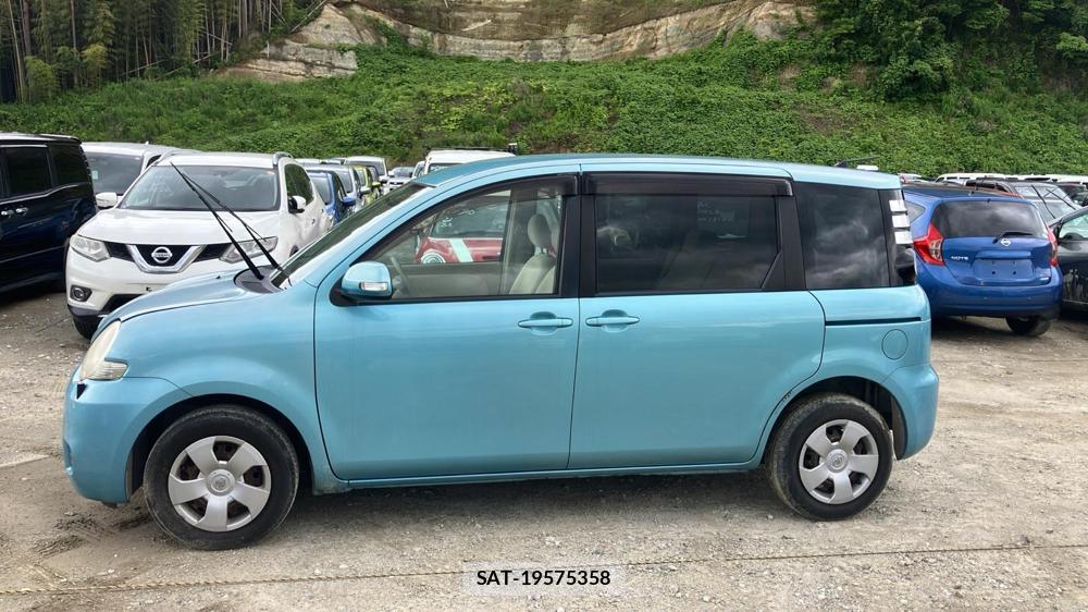 Toyota SIENTA 2009 6341214-1