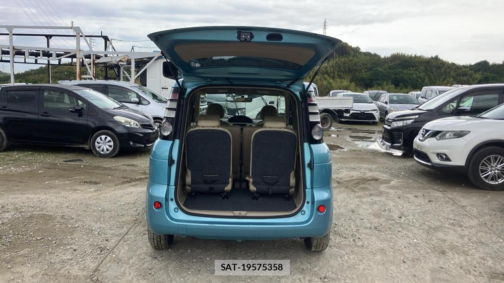 Toyota SIENTA 2009 6341214-19