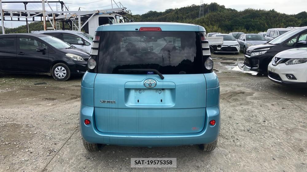Toyota SIENTA 2009 6341214-3