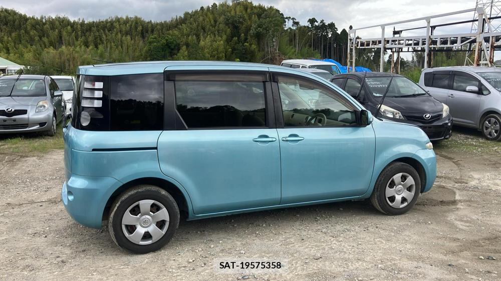 Toyota SIENTA 2009 6341214-5