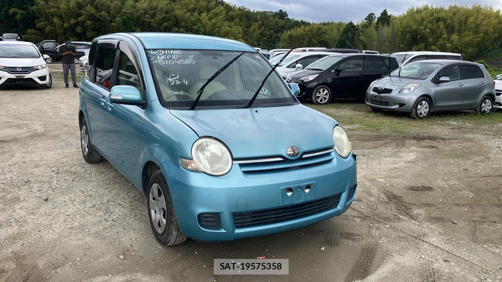 Toyota SIENTA 2009 6341214-6