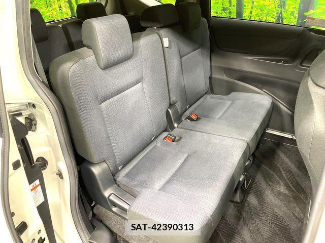 Toyota SIENTA 2015-10 7252302-9