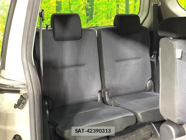 Toyota SIENTA 2015-10 7252302-10