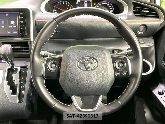 Toyota SIENTA 2015-10 7252302-12