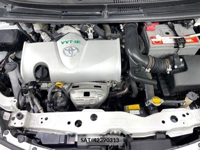 Toyota SIENTA 2015-10 7252302-17