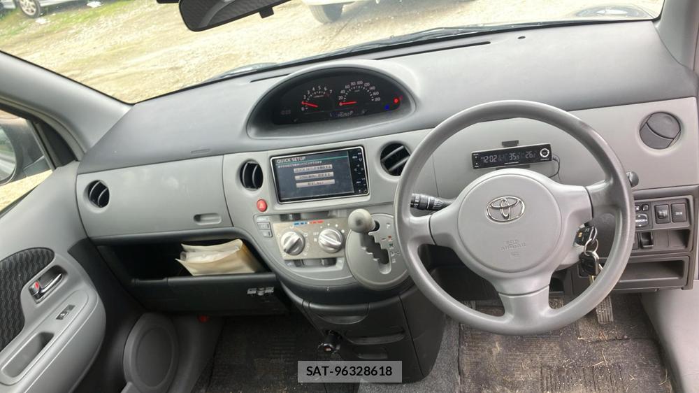 Toyota SIENTA 2010 6435210-13