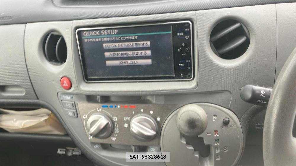 Toyota SIENTA 2010 6435210-16