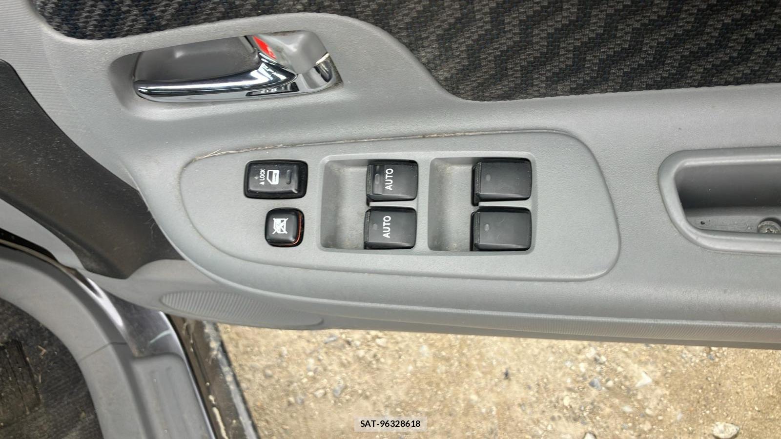 Toyota SIENTA 2010 6435210-17