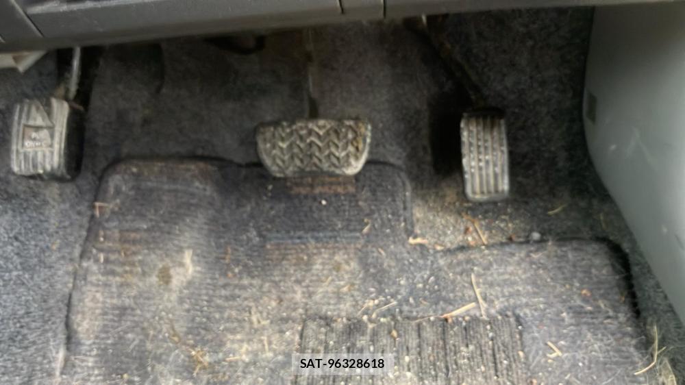 Toyota SIENTA 2010 6435210-18