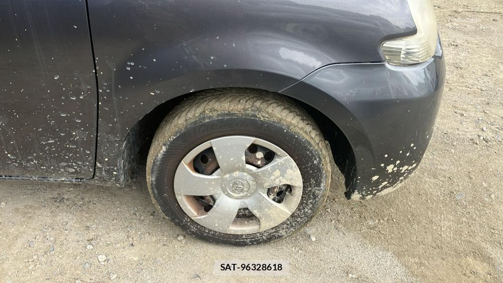 Toyota SIENTA 2010 6435210-23