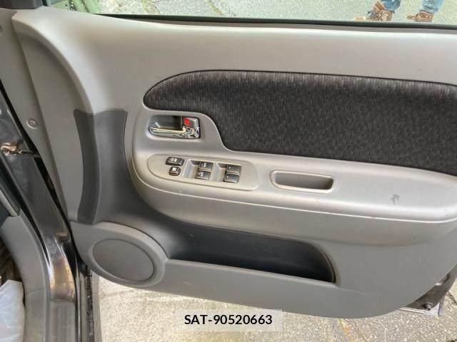 Toyota SIENTA 2011-08 7252309-13